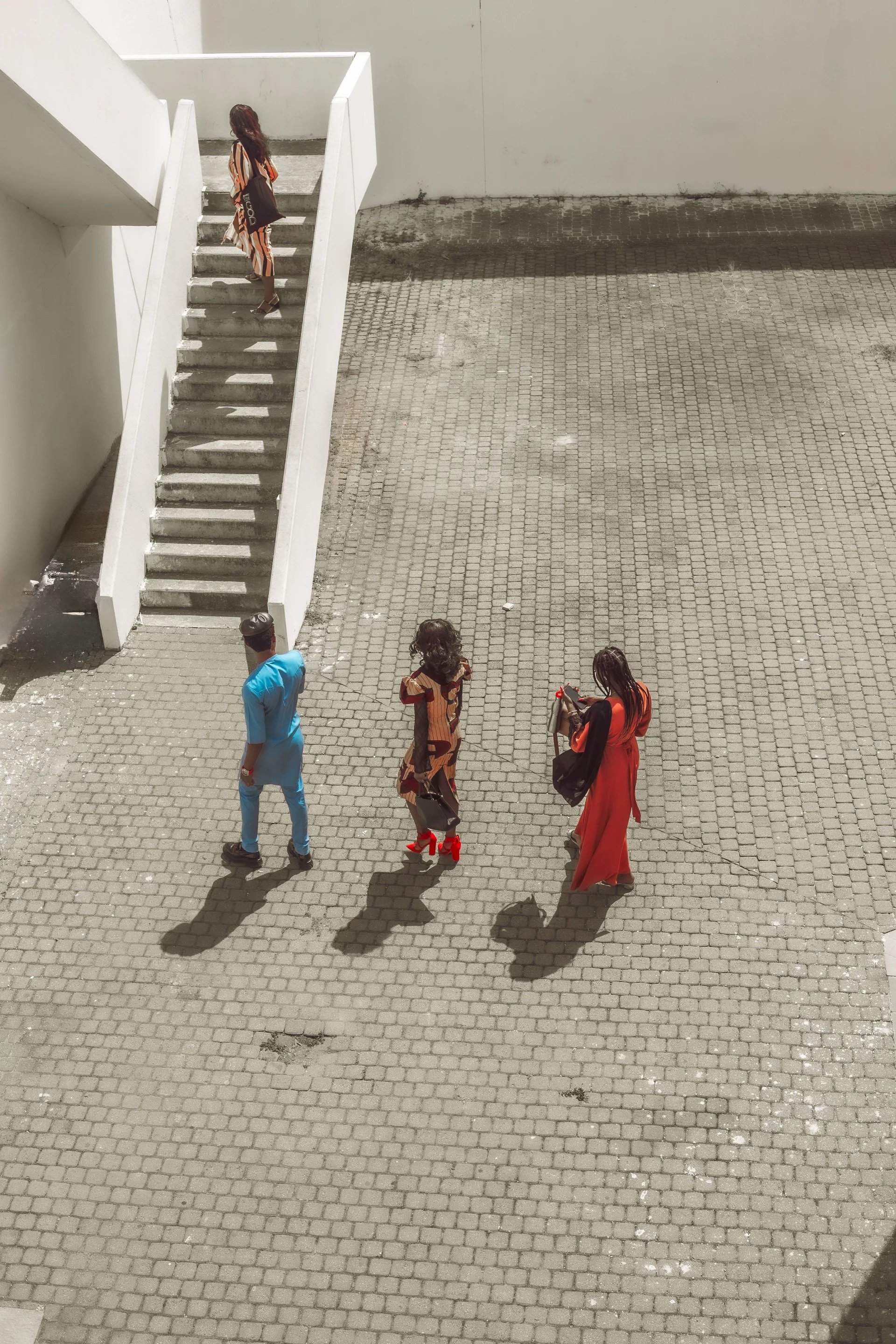 people-with-shadow.jpg